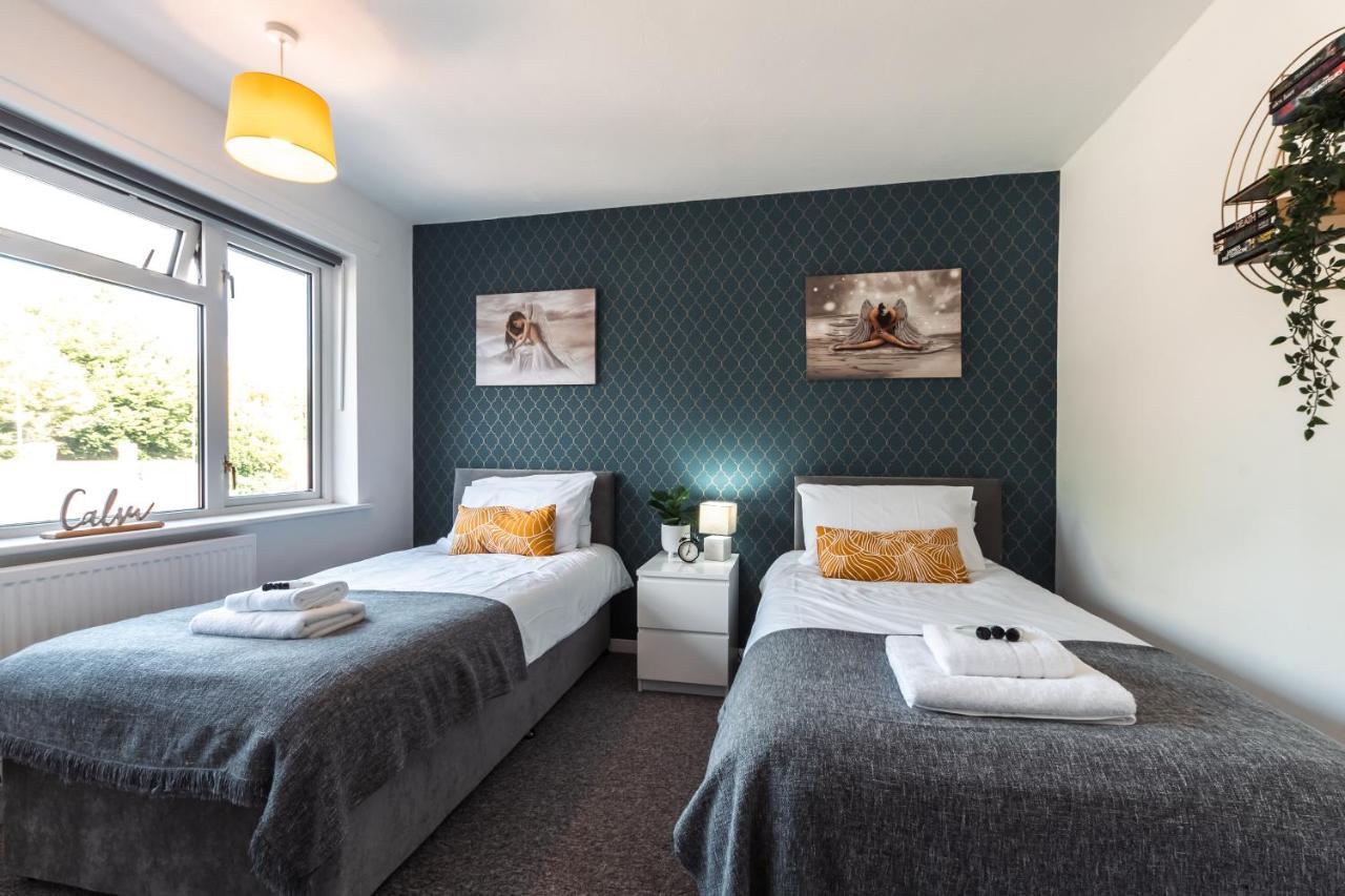 3 Bedrooms House Ideal For Long Stays! Саутгемптон Екстер'єр фото
